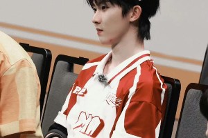 马嘉祺家族运动会意外受伤 粉丝热议安全与关爱