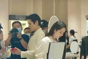 向佐郭碧婷产后首同框 甜蜜亮相引关注