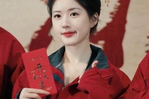 赵露思音乐节演出缩水，暖心返场道歉获赞